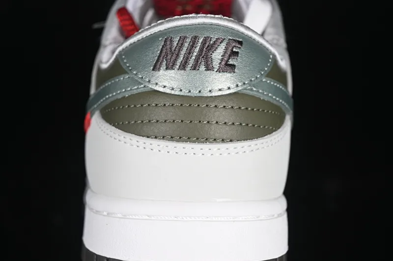 All Categories Nk SB Dunk Series Nk SB Dunk Low Low-top sneakers Nk SB Dunk Low "Year Of Snake" Year of the Snake limited low-top casual sneakers HV5980-231